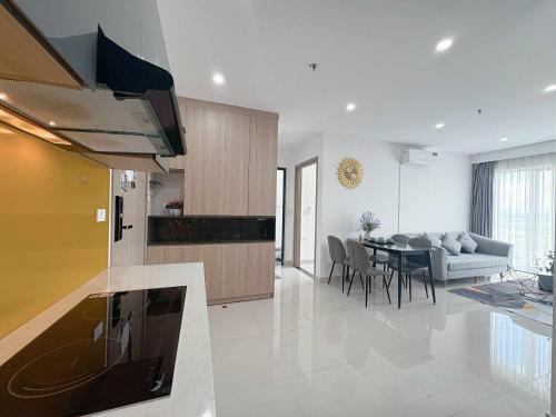An Nam Apartmentにあるキッチンまたは簡易キッチン