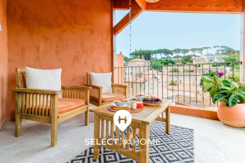 SELECT'soHOME - Duplex avec terrasse pour 4 au cœur du village historique de Bormes-les-mimosas ! - IRUNDA