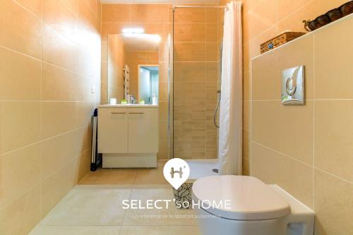 Bilik mandi di SELECT'soHOME- Appartement pour 3 personnes dans une résidence neuve - Piscine et parking privé - SOLEA
