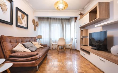 MyHouseSpain - Piso amplio en el centro de Gijón