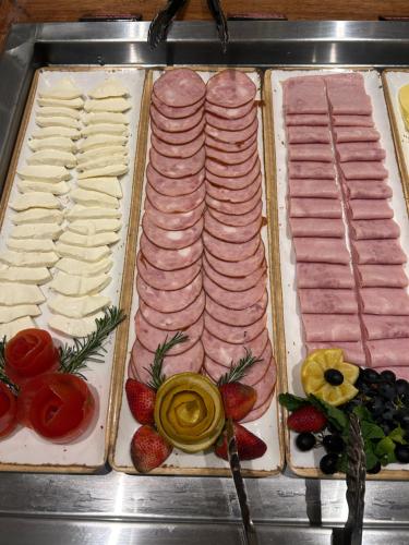 Jídlo v hotelu nebo okolí