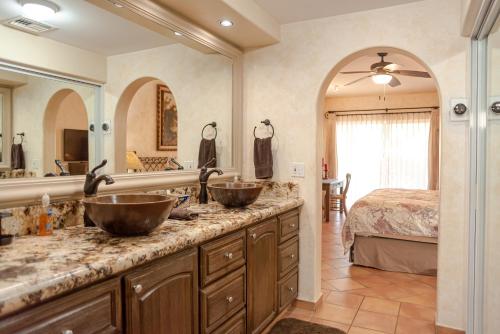 Ένα ή περισσότερα κρεβάτια σε δωμάτιο στο Las Mañanitas LM C208