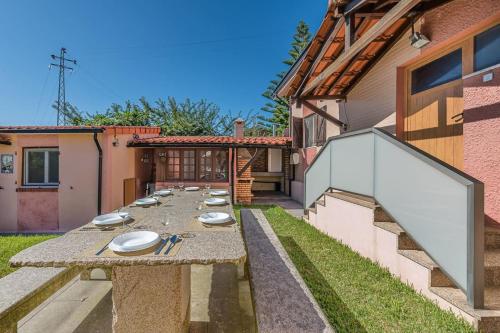 Charming and Calm House - 5 minutes from the Beach by car