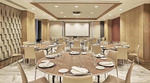 NH Collection Madrid Eurobuilding photo 92