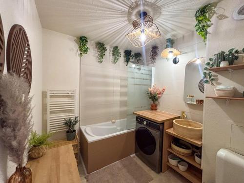 Cozy cocoon with breathtaking view and covered parking