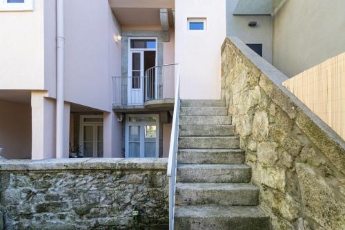 Alegria Rubi - Urban Oasis with Garden