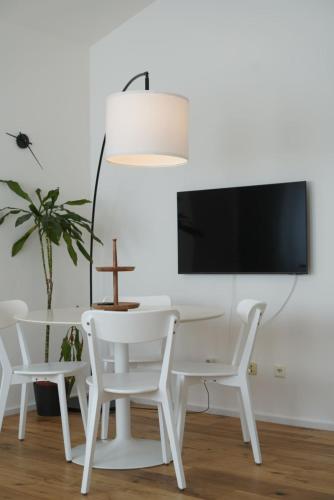 Quiet design apartment with free parking