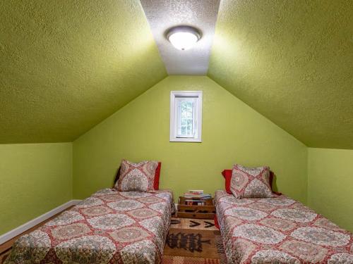 Galeriebild der Unterkunft Hearth and Horn Cabin on tranquil Beech mtn in Beech Mountain