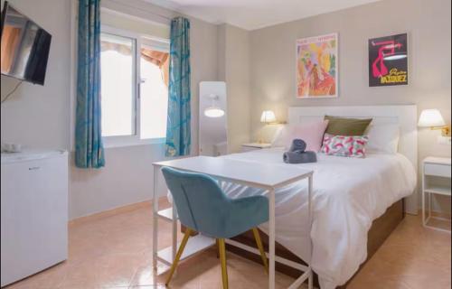 Postel nebo postele na pokoji v ubytování Guest house in Alicant