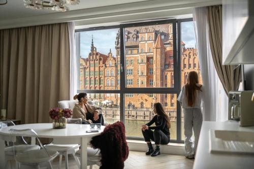 Old Town & River View Premium Apartment by Lion Apartments