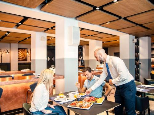 Hosté ubytování Novotel Parma Centro