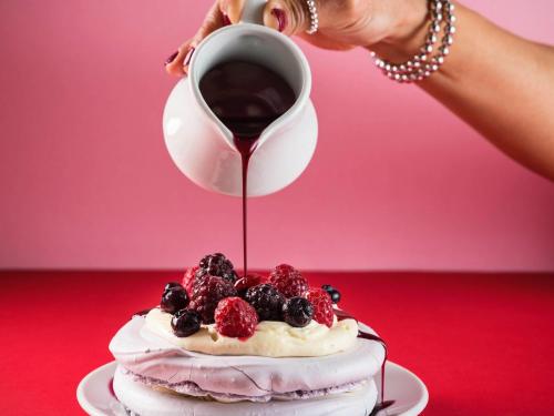 Comida en o cerca de este hotel