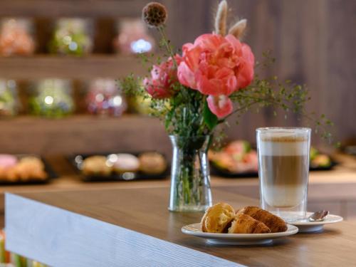 Jídlo v hotelu nebo okolí