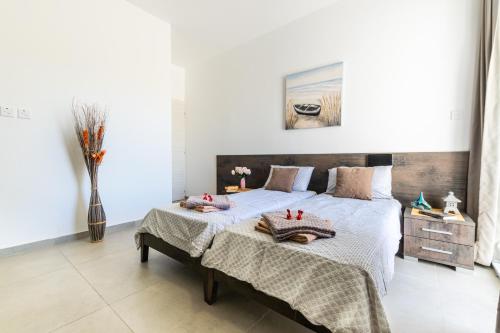 Brand New Apartment 3 Bdr 2 Bth H12