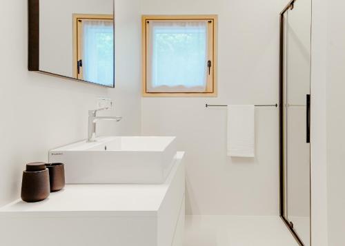 Ένα μπάνιο στο Habitat MAVI