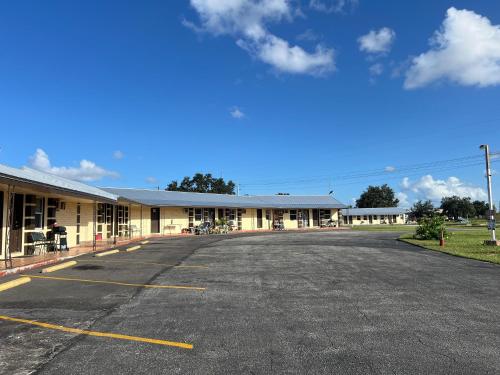 Φωτογραφία από το άλμπουμ του OYO Tower View Motel σε Lake Wales
