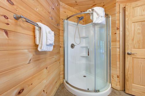 Vannituba majutusasutuses Maple Valley Farm House By Avada Properties