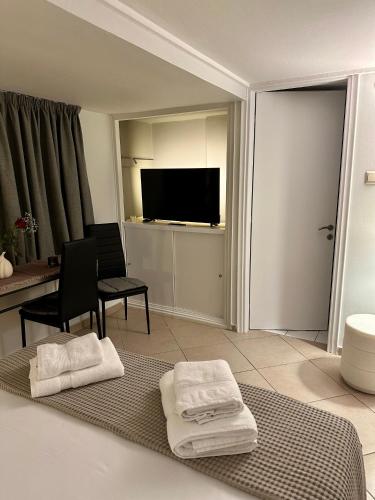 Adrianas Central Stay
