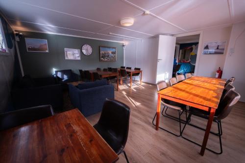 1908 Hostel by Tröll tesisinde bir oturma alanı