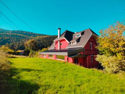 Mountain Getaway - Nordic Hot Tub, Warmth & Nature
