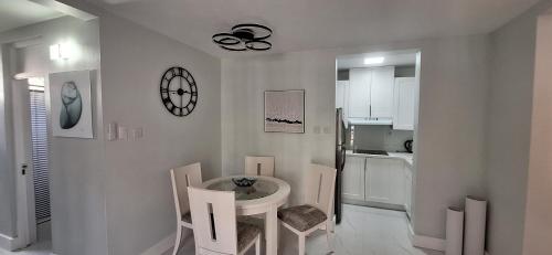 Nhà bếp/bếp nhỏ tại Beachview 1 Bedroom 4 at Sandcastles