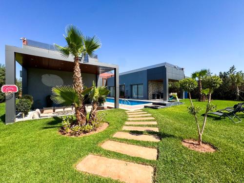 Κήπος έξω από το Villa Ramona