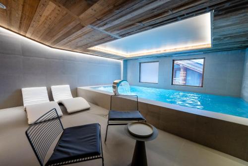 Swimmingpoolen hos eller tæt på Chalet Chalmers