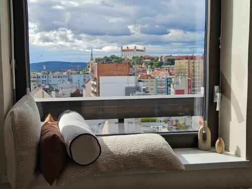 Panorama View Design Apts in Old Town - Free Parking