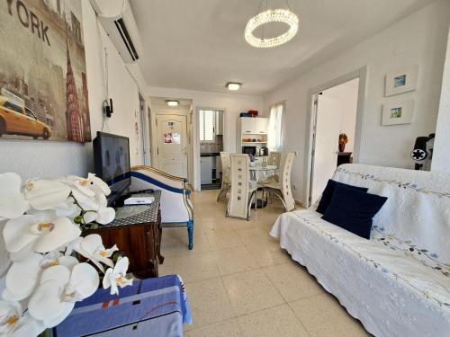 Apartamento Agustina Rincon de Loix -free parking, Wi-Fi, pool, air conditioning, sea view