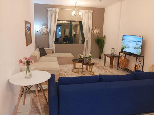 Beautiful 3-bedroom Family Apartment near Buhaira Corniche