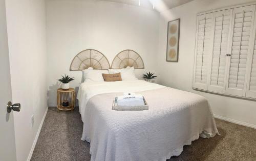 Ένα ή περισσότερα κρεβάτια σε δωμάτιο στο Casa del Sol Pool, MiniGolf, BBQ-Walk to Festivals