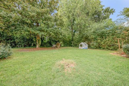 Zahrada ubytování Cozy 2 Bdrm Cottage King bed