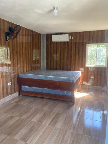 Postel nebo postele na pokoji v ubytování Villa Sierra de Agua, Pool, Tropical Nature