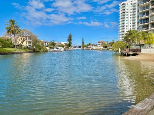 Quiet River 1BR Hideaway