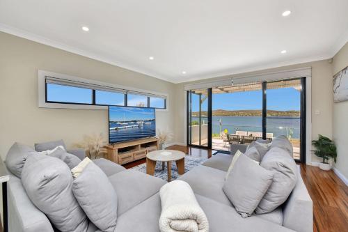 Gallery image of Speers Point Lakeviews on The Esplanade in Warners Bay