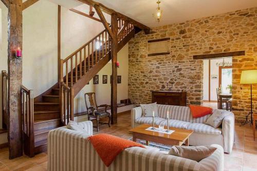 1800S Villa Near Saint-Malo With Heated Pool