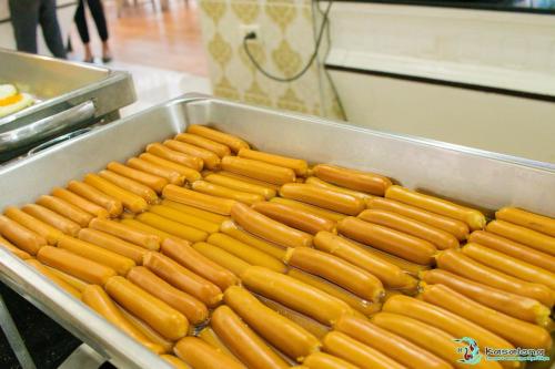 Mâncare la sau în apropiere de acest complex