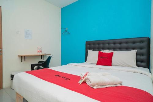 Φωτογραφία από το άλμπουμ του RedDoorz at Mayjen Sungkono Surabaya στη Σουραμπάγια