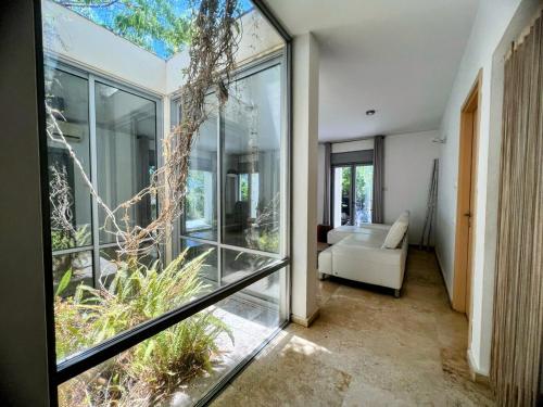 Giường trong phòng chung tại בין הרים וטבע- מקום להרגיש שייכים בו