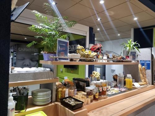 Φαγητό σε αυτό το ξενοδοχείο ή κάπου εκεί κοντά