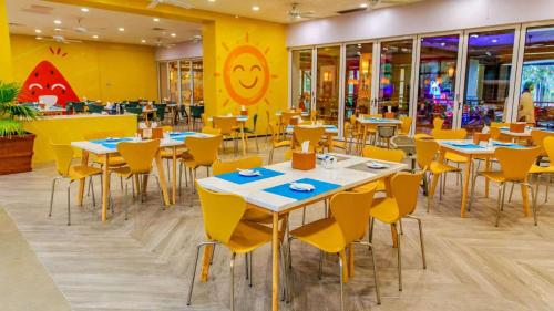 Nhà hàng/khu ăn uống khác tại Horizon Resort & Spa Yalong Bay-Yalong Bay Central