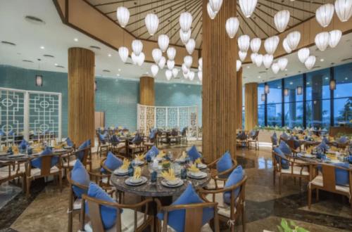 Restaurace v ubytování Sea Villa FLC Sầm Sơn - Villa SB-NT