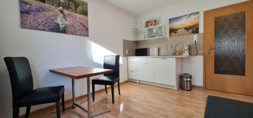 Dapur atau dapur kecil di 2 Zimmer, Küche am Uni Campus