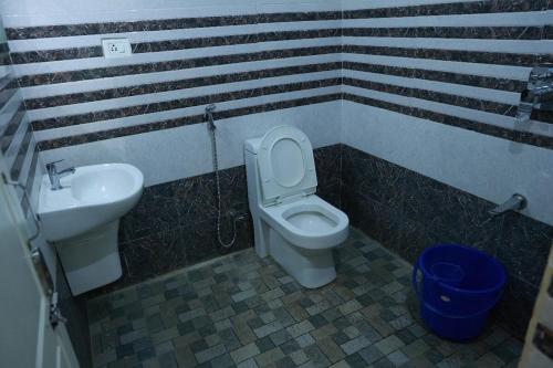 Koupelna v ubytování Beautiful Five Bedroom Villa Near Munnar