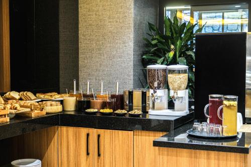 Mad på hotellet eller i nærheden