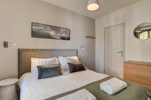 Apartment La Roseraie, Alpes Agency, Central Chamonix, Sleeps 2-3