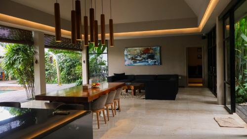 The Hidden Paradise Ubud - CHSE Certified — Property building