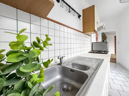 Η κουζίνα ή μικρή κουζίνα στο Douce parenthèse pour deux à Bourges