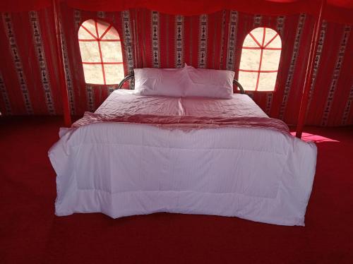 Ένα ή περισσότερα κρεβάτια σε δωμάτιο στο Ocean Camp