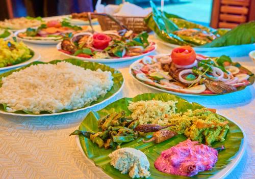 Đồ ăn tại/gần chỗ nghỉ nhà dân